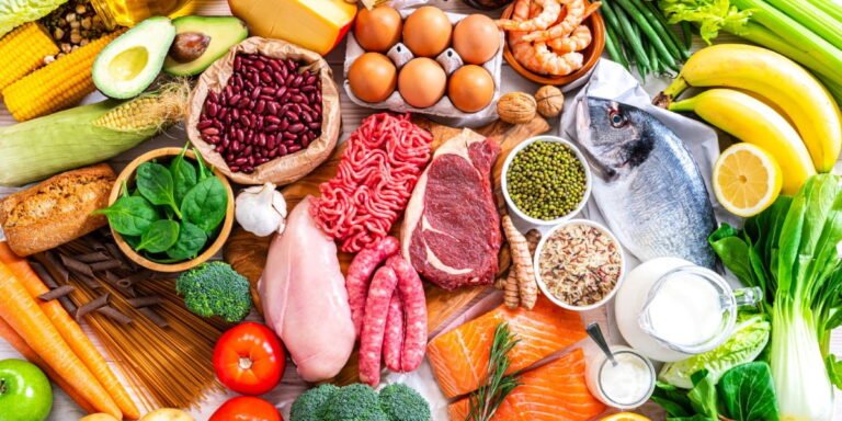 لیست 7 بهترین مواد غذایی حاوی تمام ویتامین های ضروری بدن